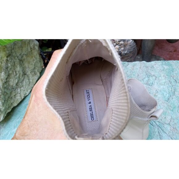 Chelsea and Violet, Bone Color Leather Boots with Chunky Heels - Picture 6 of 8